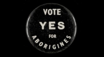 Button 'Vote Yes for Aborigines'